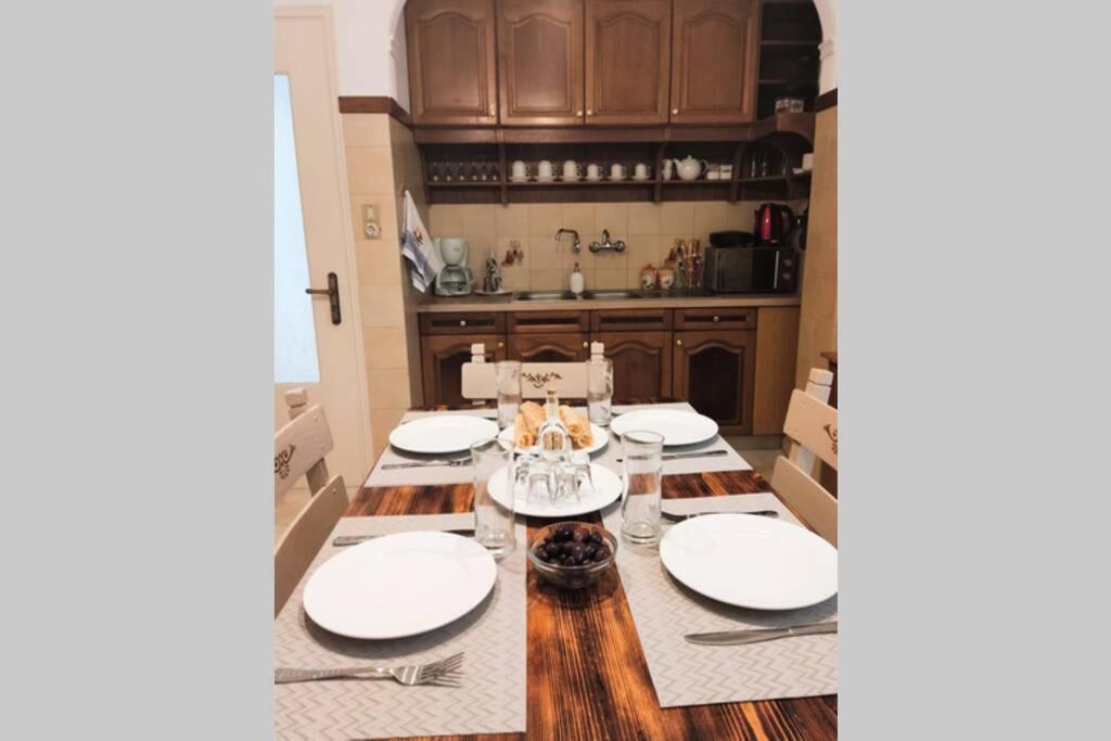 Apartment 95 M2, Center Of Sitia, Wifi, 350M Beach Exterior photo